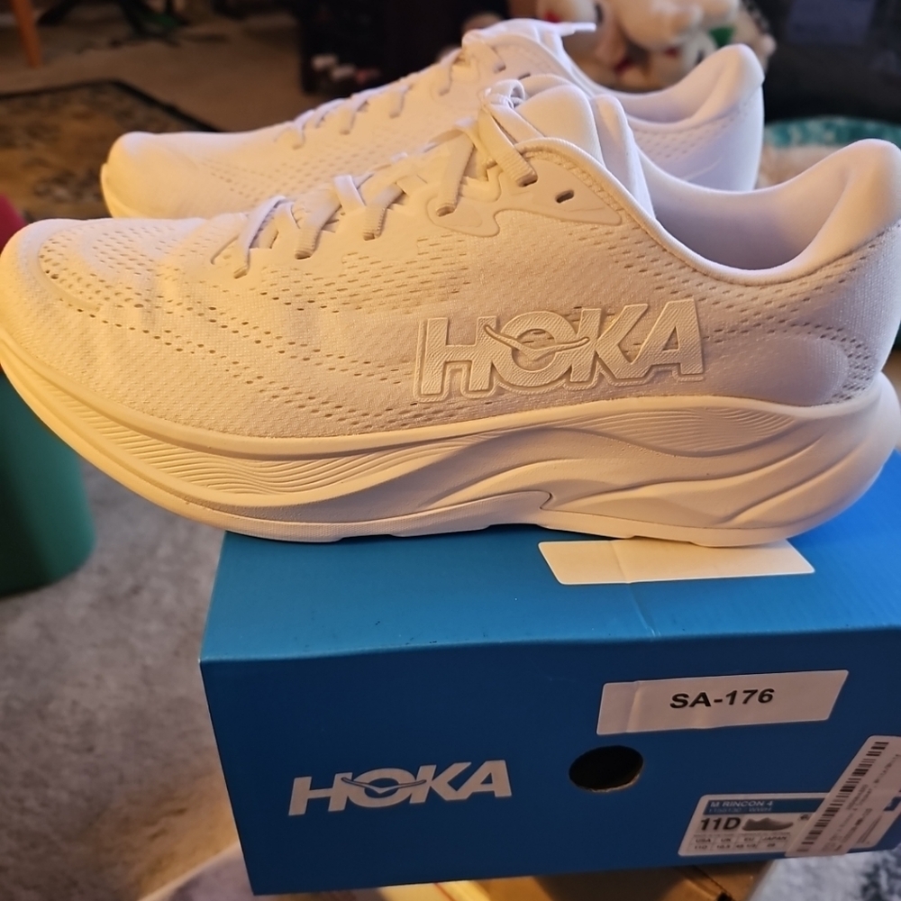 Hoka Rincon 4 White Lightweight Shoes Size 11D New